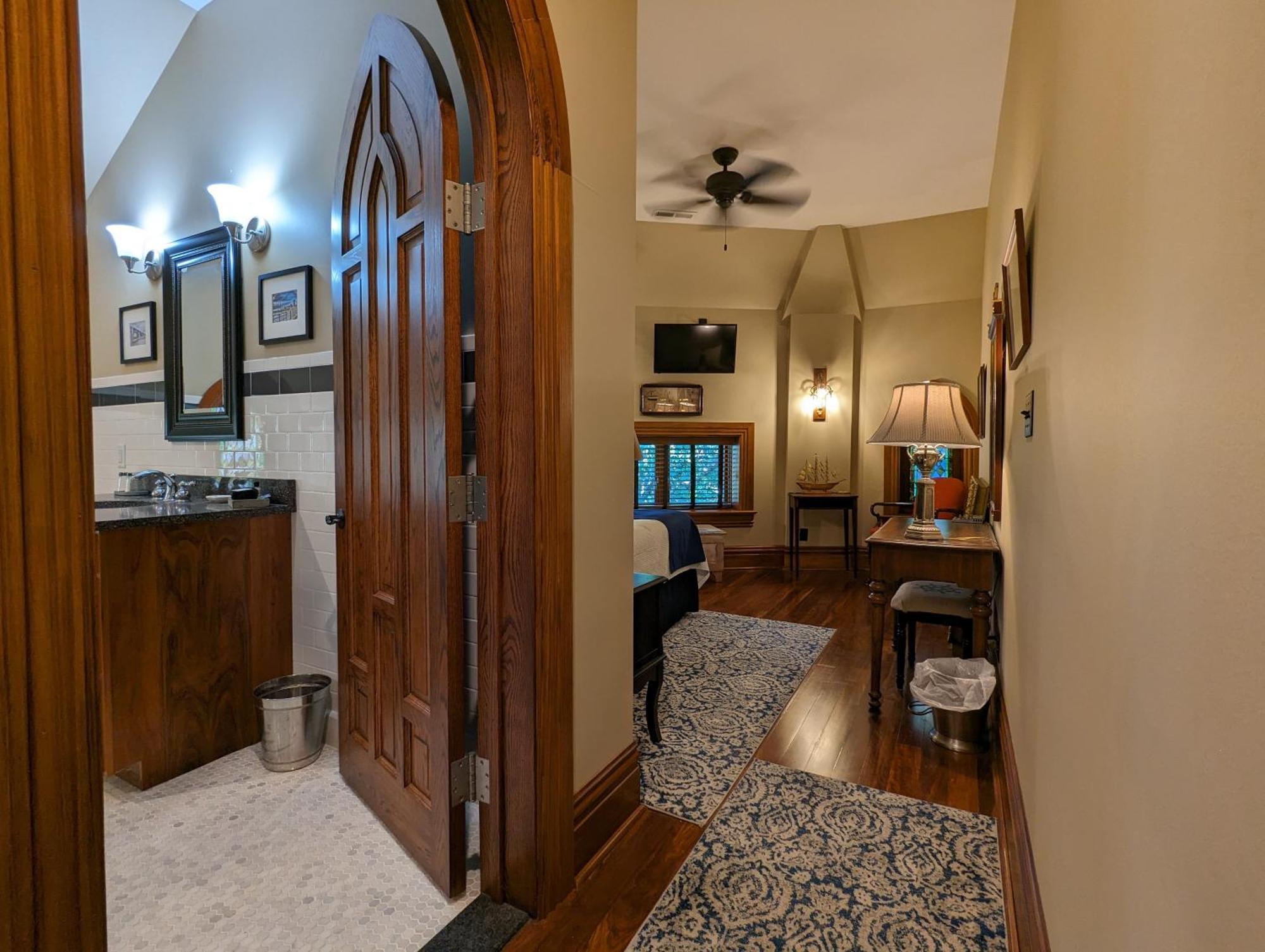 Gothic Heights Inn Clifton Heights Extérieur photo