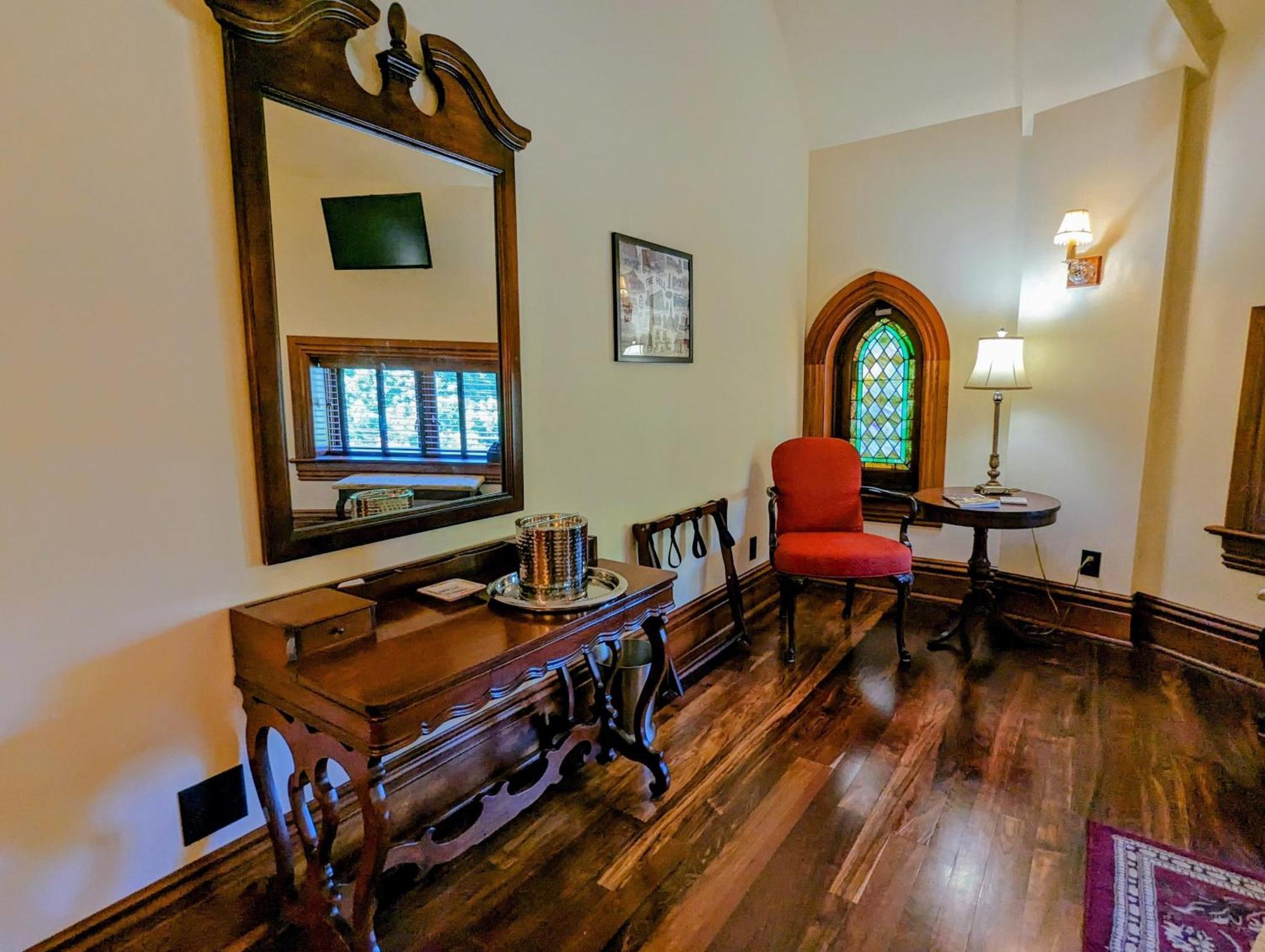 Gothic Heights Inn Clifton Heights Extérieur photo